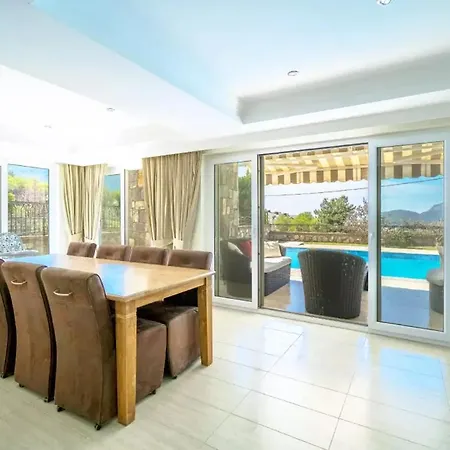 Golden-oludeniz'de Doga Manzarali Luks Villa