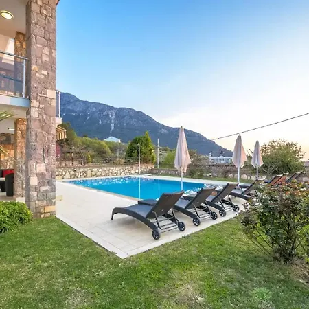 Golden-oludeniz'de Doga Manzarali Luks Villa Fethiye